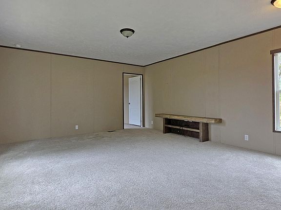 4th image of 1805 Fogle Rd