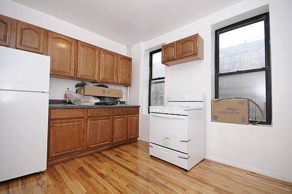 1st image of 944 42nd St APT C8