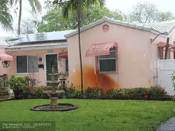 3rd image of 2032 Jefferson St