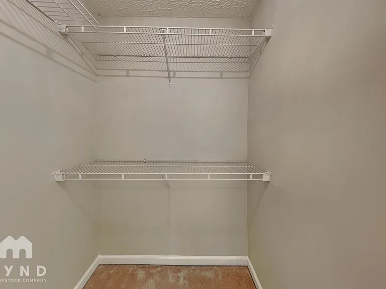 942 Tree Creek Pkwy — Photo 14