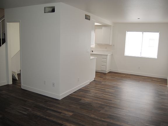 4th image of 3608 Panama Ln #C