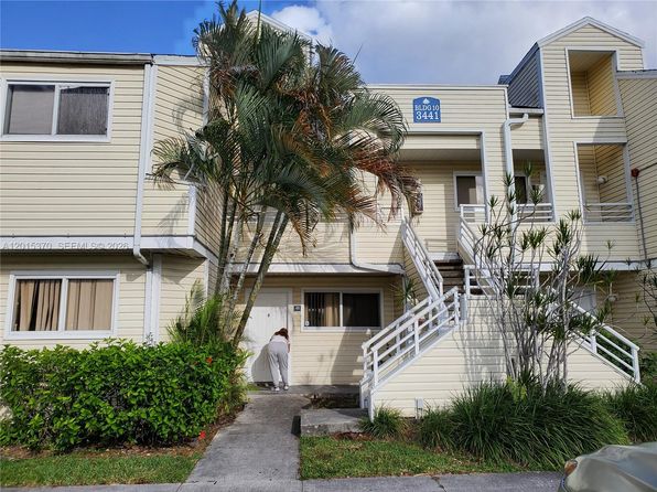 3441 NW 44th St APT 104