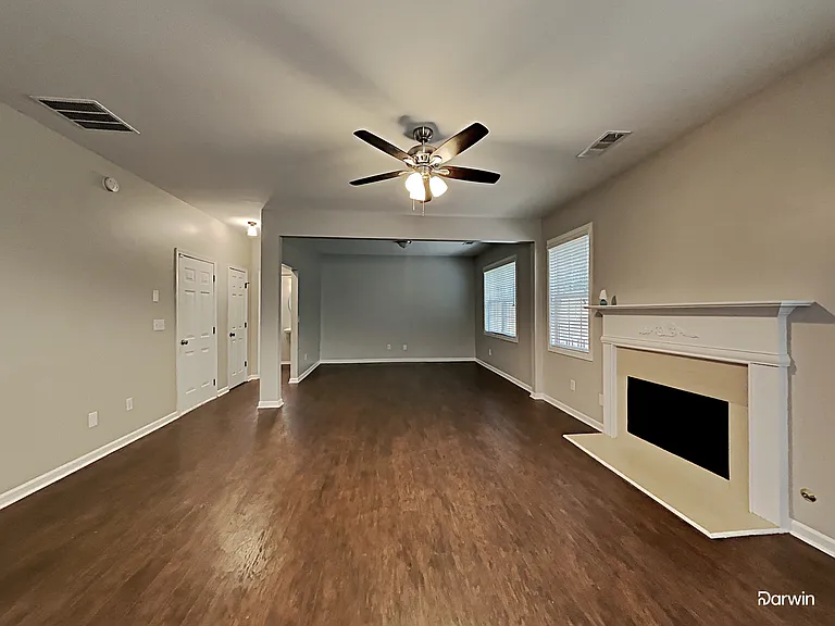 2184 Longmont Dr — Photo 6