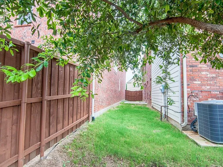 3504 Porter Creek Dr — Photo 18