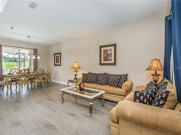 4th image of 108 Higher Combe Dr