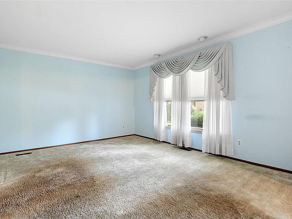 4th image of 501 Westfield Dr
