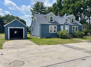 43 Hartley St, Webster, MA 01570