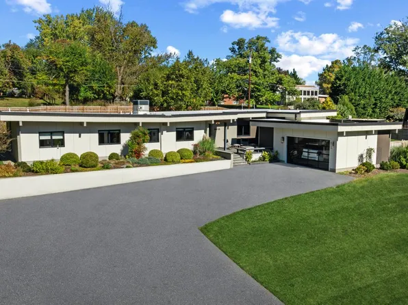 3410 Woodvalley Dr, Pikesville, MD 21208