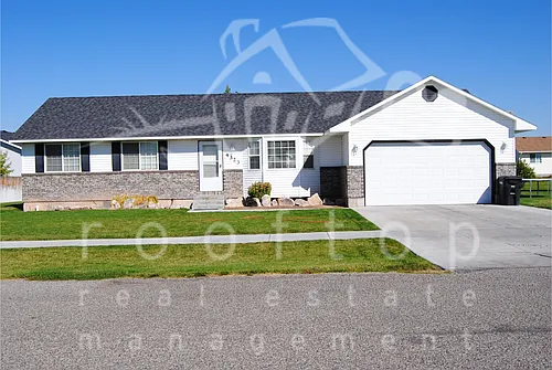 4323 Birchwood Cir Photo 1
