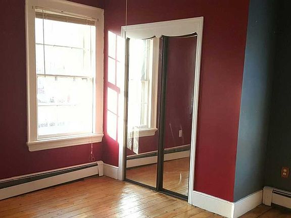 5th image of 29 E Market St