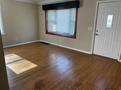 4418 Packard Rd — Photo 8