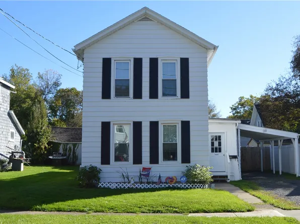 38 Lansing St, Auburn, NY 13021