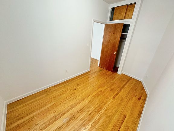 5th image of 352 W 15th St APT 402