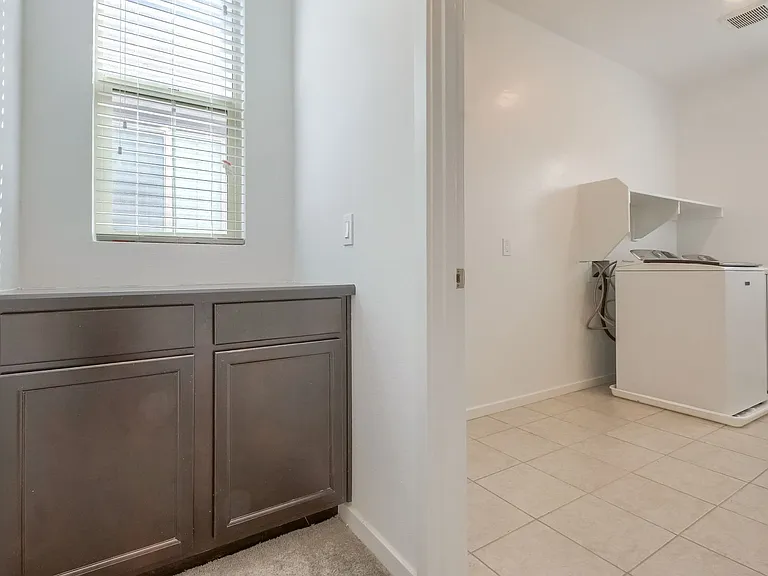 1362 W Crane Dr — Photo 18