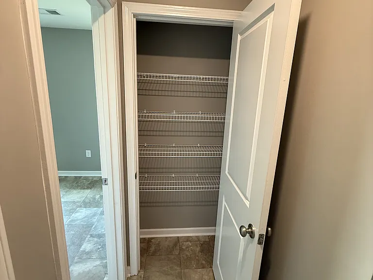 141 Butler Knoll Ct — Photo 4