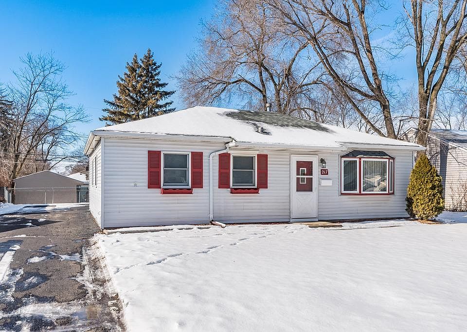 1st image of 217 S Hammes Ave