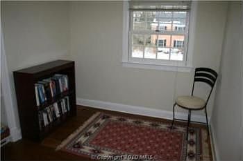 office/small bedroom