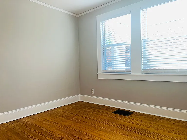 117 Boulevard — Photo 24