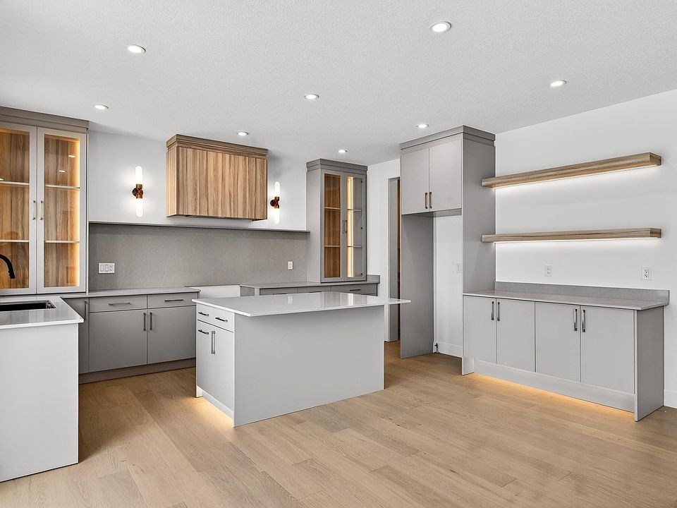 1st image of 82 Baker St