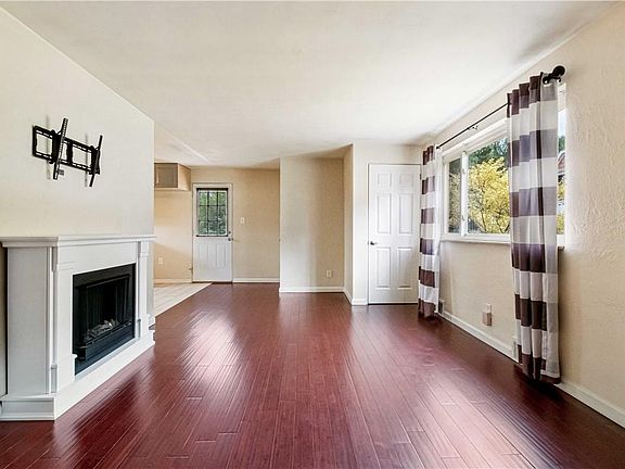 3rd image of 1475 Keever Ave