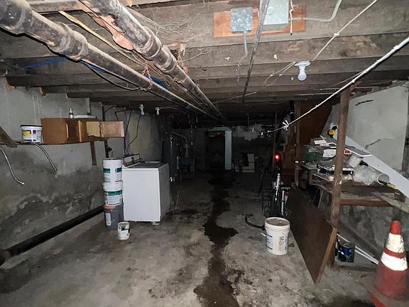5th image of 2023 E Tioga St