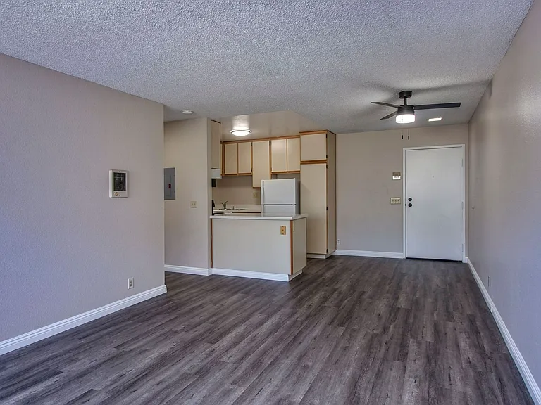 Arbors Apts. — Photo 6