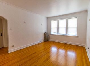 3041 W George St APT 2N, Chicago, IL 60618