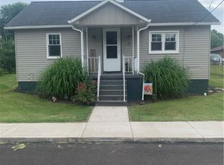 43 Sycamore St, Ellsworth, PA 15331