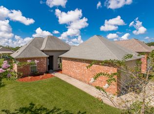 2692 Middle Towne Rd, Zachary, LA 70791