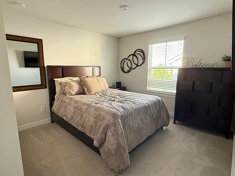 Bedroom 2 (Queen size heavenly mattress)