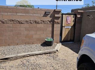 5607 Palm Ave SW, Albuquerque, NM 87121