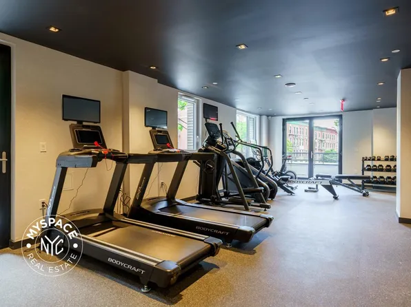 1499 Bedford Avenue image 32 of 46