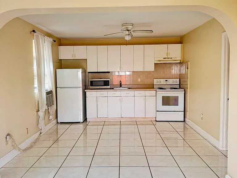 1736 Madison St #1736A — Photo 3