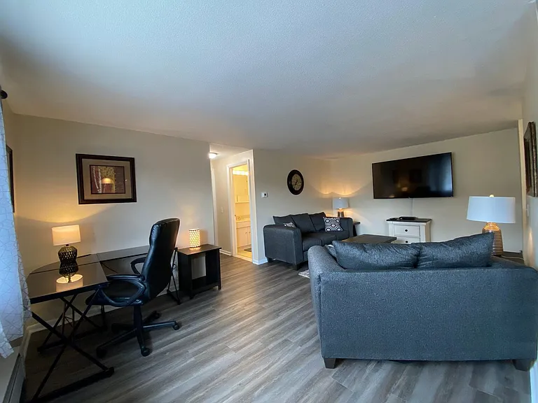 Avalon Apartments — Photo 4