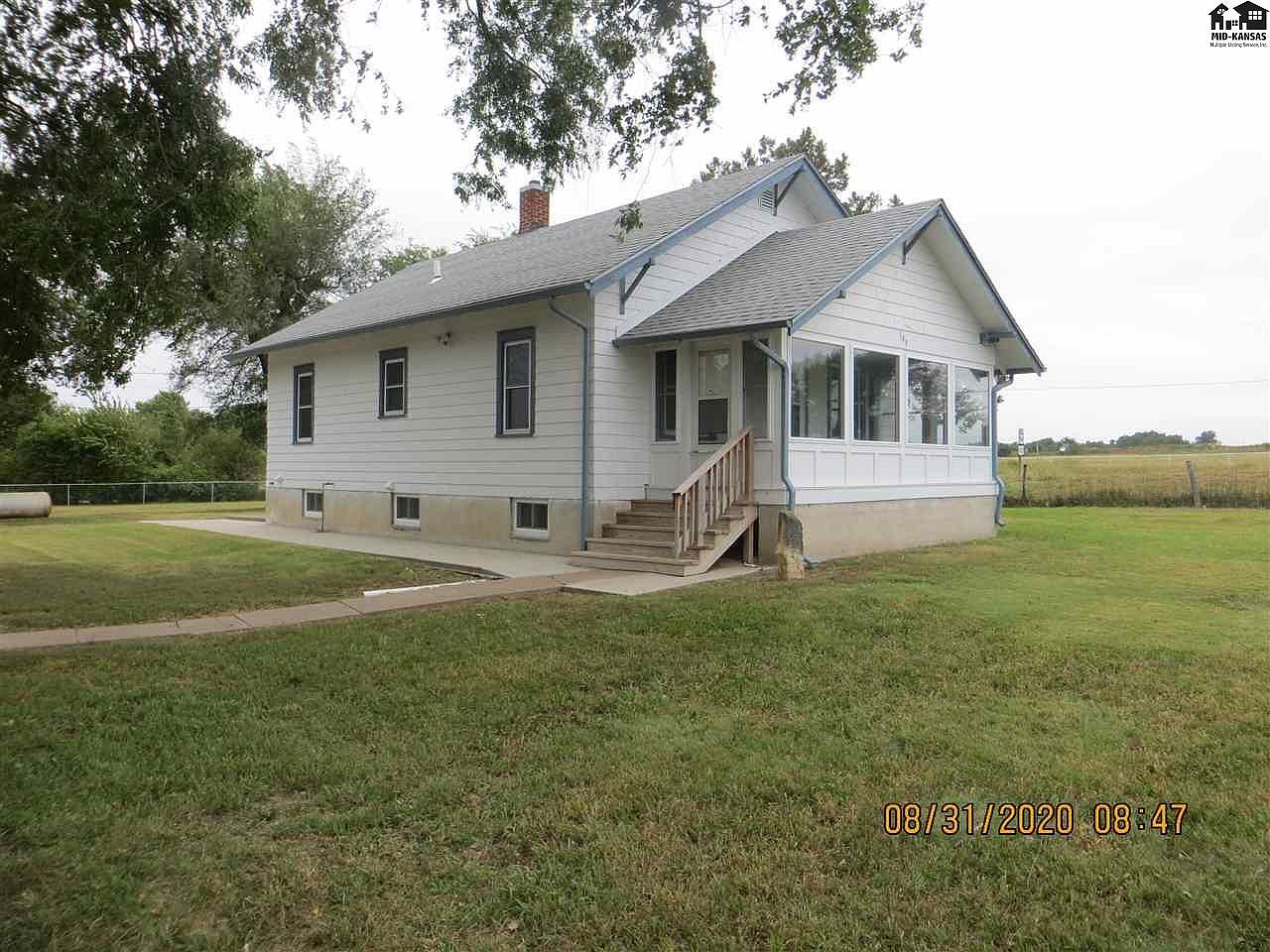 149 W River Rd, Pratt, KS 67124 | Zillow