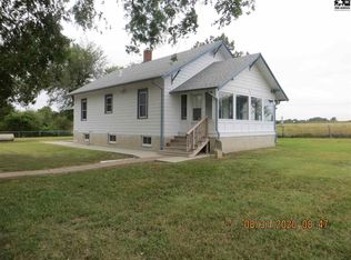 149 W River Rd, Pratt, KS 67124