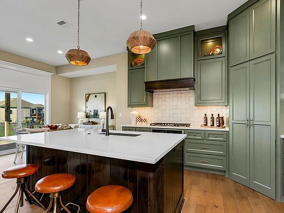 7th image of this home