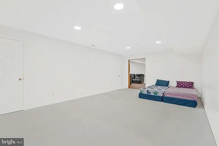 10491 Manns Harbor Ct — Photo 12