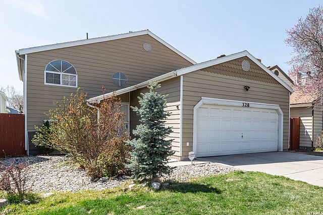 1st image of 328 E Park Creeke Ln