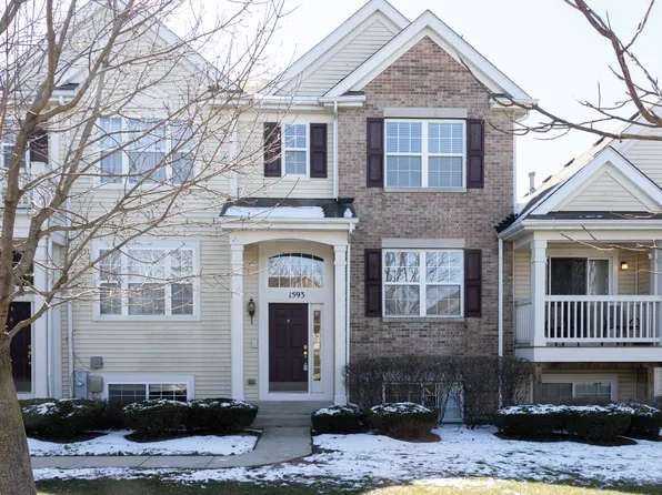 1593 Sandcastle Ln, Hampshire, IL 60140
