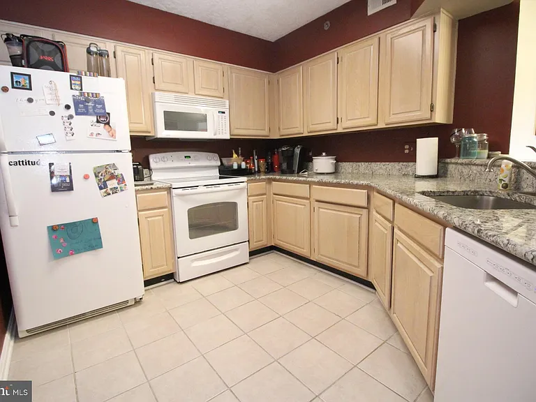 1200 Braddock Pl #312 — Photo 7
