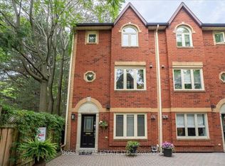 18 Doncrest Rd #11, Toronto, ON M4K1R8