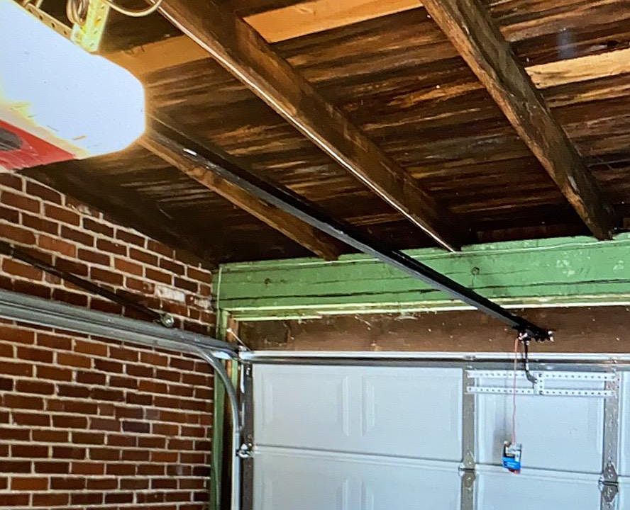2nd image of 452 W Gordon St