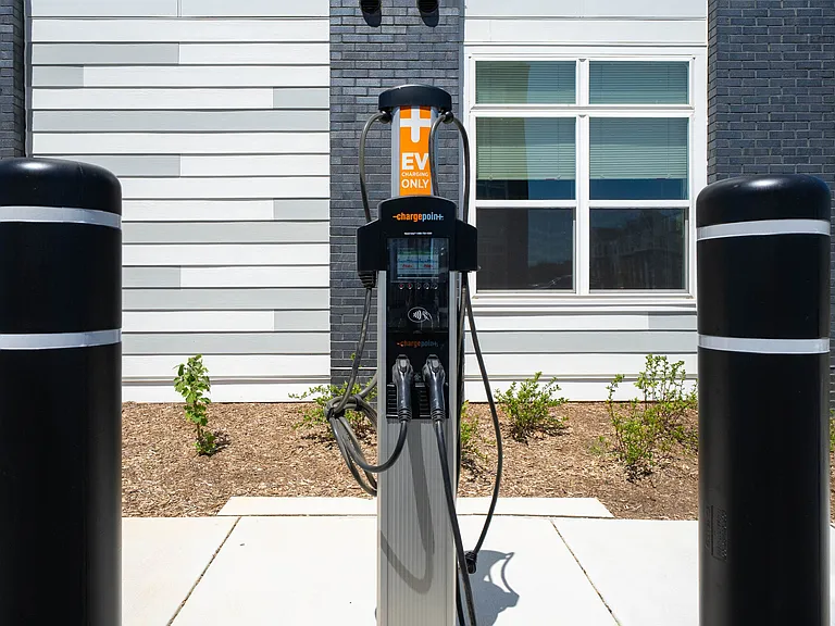 EV Charger (Outside Building 7)