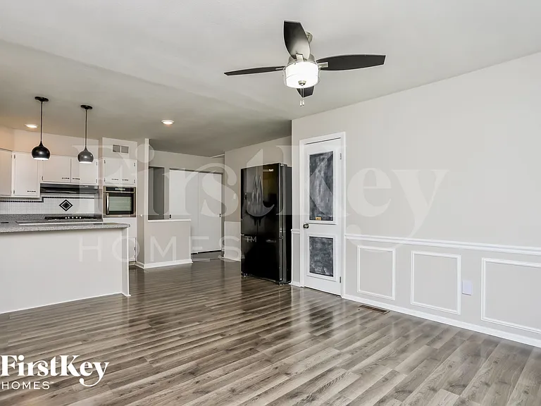 7235 Forestate Dr — Photo 5