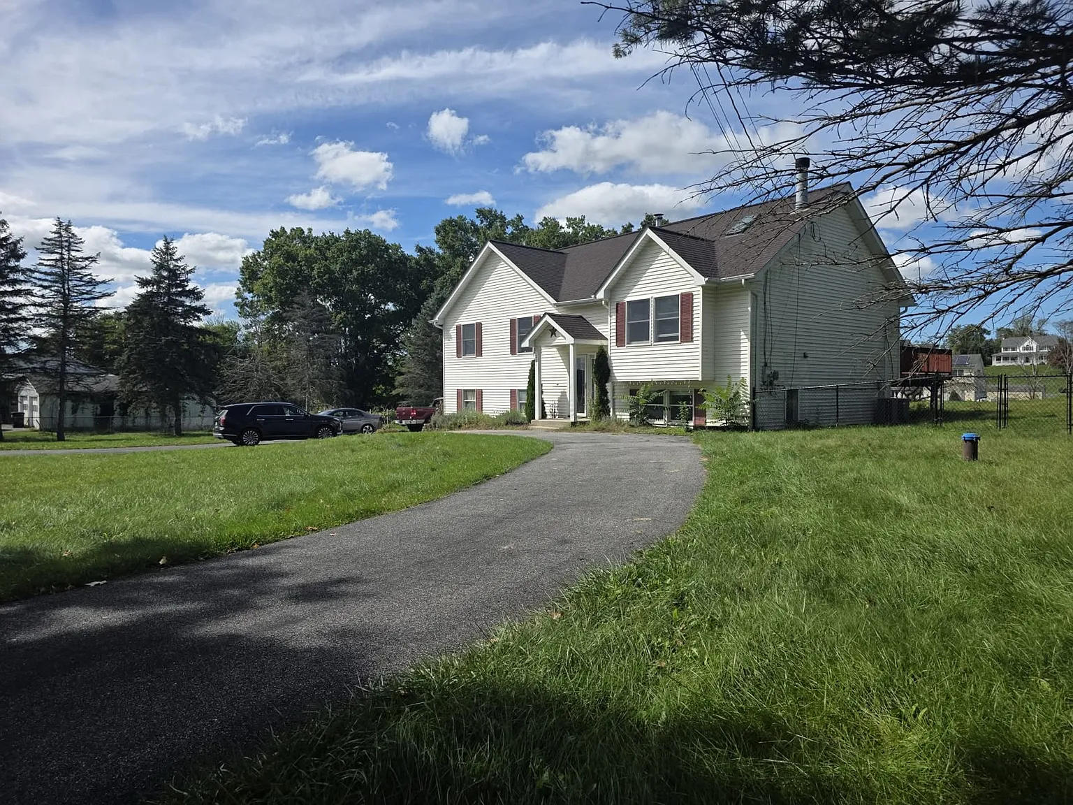 5 bed, $3,250 — Photo 3