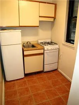 Rented by Kian Realty | media 9