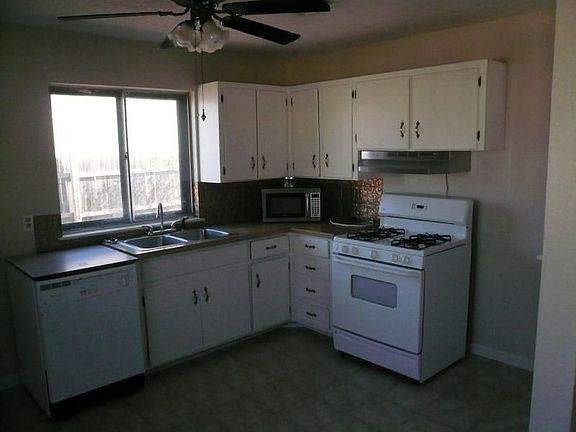 3rd image of 417 NW Glendale Dr