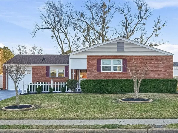 104 Greenwell Dr, Hampton, VA 23666
