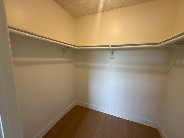 17302 Chatsworth St #4 — Photo 5